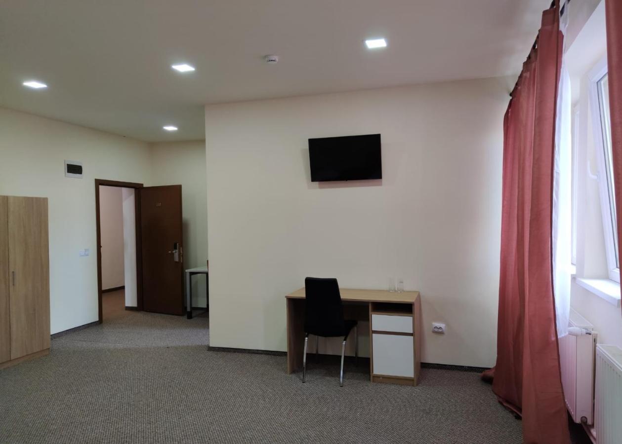 Hotel Astra Brasov Bagian luar foto